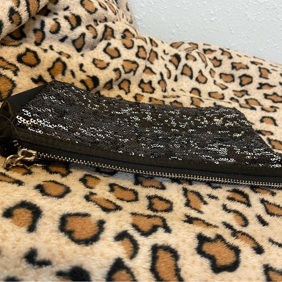 Victoria's Secret Black and Silver Sequin Cosmetic Bag - Picture 8 of 14